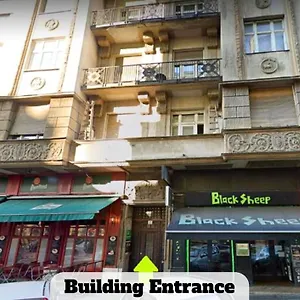 Black Sheep Smart , Budapest Ungheria